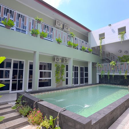 Hotel Oyo 583 Puri Gejayan Asri Syariah à Kejayan Extérieur photo