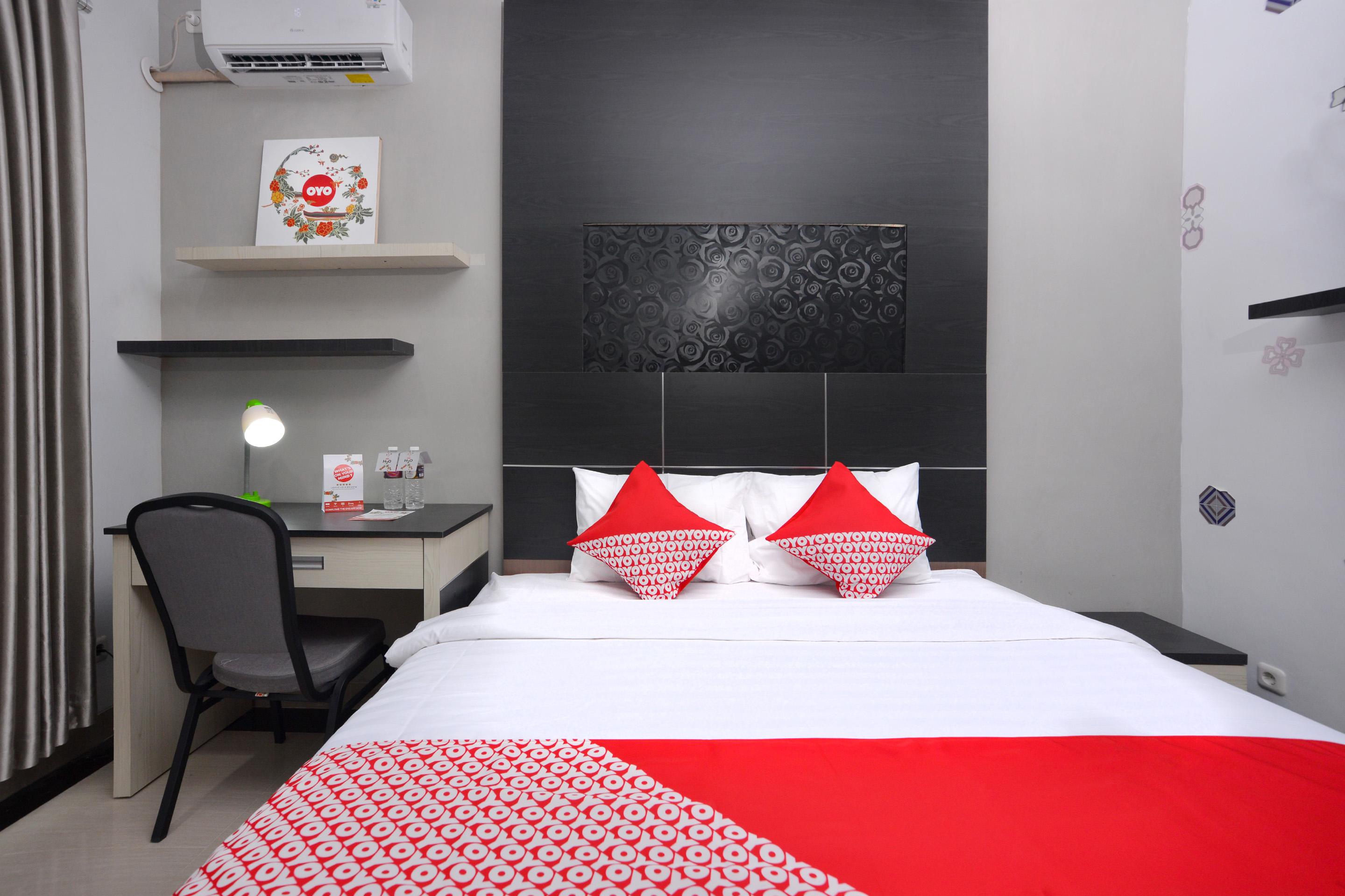 Hotel Oyo 583 Puri Gejayan Asri Syariah à Kejayan Extérieur photo