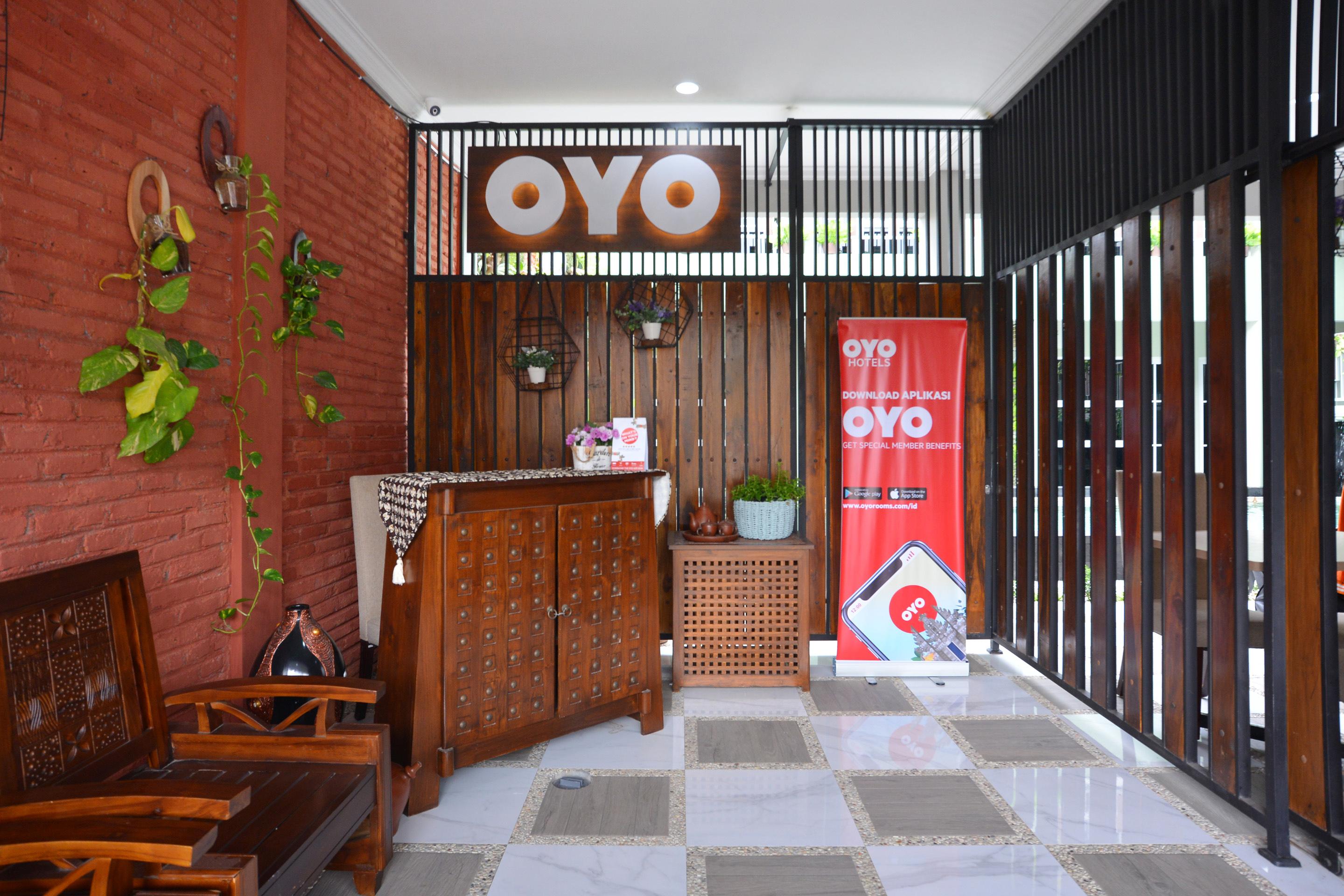 Hotel Oyo 583 Puri Gejayan Asri Syariah à Kejayan Extérieur photo