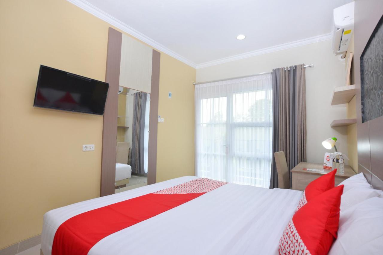 Hotel Oyo 583 Puri Gejayan Asri Syariah à Kejayan Extérieur photo
