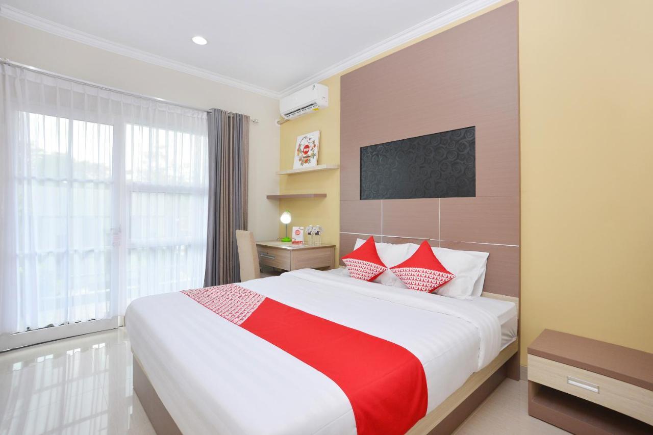 Hotel Oyo 583 Puri Gejayan Asri Syariah à Kejayan Extérieur photo